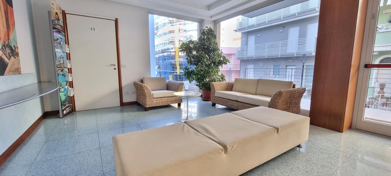 Residence Adriatico ガビッチェ・マーレ エクステリア 写真